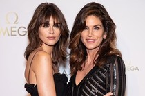 Con gái siêu mẫu Cindy Crawford nóng bỏng, xinh đẹp không kém mẹ