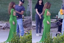 Jennifer Lopez vô tình lộ ngực trong buổi chụp hình