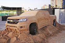 Ngắm Chevrolet Colorado 2015 bằng cát độc nhất thế giới