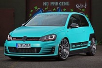 Volkswagen Golf GTI MK7 “quái tính” với sắc xanh mòng két