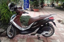 Scooter cao cấp Piaggio Medley bất ngờ lộ diện tại Hà Nội