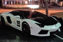 Ca sĩ Tuấn Hưng “cưỡi siêu bò” Lamborghini trên đất Mỹ