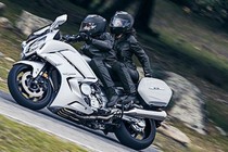 Yamaha nâng cấp sport touring FJR1300 cho năm 2016