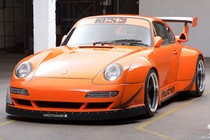 Cận cảnh Porsche 911 độ widebody “xác Đức, hồn Mỹ“