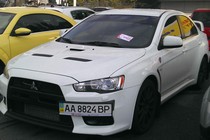 “Tóm gọn” huyền thoại Mitsubishi Lancer Evolution X tại Ukraine