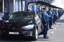 “Phát thèm” với dàn ôtô Tesla tiền tỷ được làm taxi