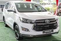 Cận cảnh Toyota Innova 2.0X giá 712 triệu đồng 