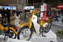 Cận cảnh xe máy Honda Super Cub 2018 mới