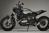 Xe môtô BMW R nineT “ép cân” như siêu mẫu Italy