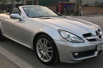 Xe sang Mercedes SLK 200 mui trần “siêu rẻ” 800 triệu ở Hà Nội