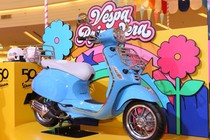 Soi" xe ga Vespa Primavera kỷ niệm giá tới 103 triệu đồng