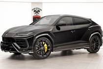 Siêu SUV Lamborghini Urus cực chất với 12 món phụ kiện 