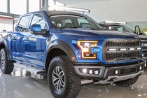 Siêu bán tải Ford F-150 Raptor chốt giá 4,4 tỷ ở Malaysia