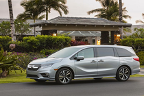 "Soi" Honda Odyssey 2020 phiên đặc biệt kỷ niệm 25 năm