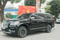 "Khủng long" Lincoln Navigator 2019 gần 10 tỷ đồng tại Hà Nội 