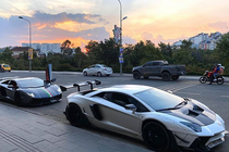 Đại gia Việt cưỡi siêu xe Lamborghini Aventador trốn dịch Covid-19