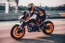 KTM Duke 890 R 2020 ra mắt, khoảng 500 triệu tại Việt Nam?