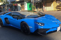 Soi siêu xe Lamborghini Aventador SV Roadster 39 tỷ ở Sài Gòn