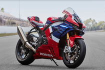 Chi tiết Honda CBR1000RR-R mới gần 1 tỷ đồng tại Việt Nam