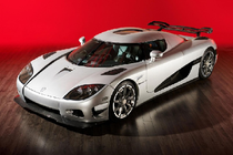 Koenigsegg CCXR Trevita dệt kim cương cho thuê hơn nửa tỷ/tháng