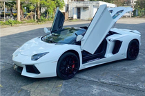 Siêu xe Lamborghini Aventador Roadster hơn 37 tỷ đồng sẽ vào Bình Phước?