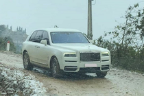 Đại gia Hà Nội "xách" Rolls-Royce Cullinan hơn 41 tỷ lên núi ngắm tuyết