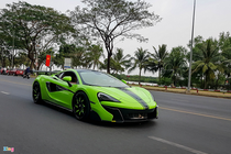 Đây là chiếc siêu xe McLaren 570S với gói độ độc nhất Việt Nam