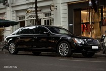 Xe siêu sang Maybach 62S cả chục tỷ đồng trên phố Hà Nội