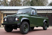 Land Rover Defender đưa tiễn đưa Hoàng tế Philip tới nơi yên nghỉ