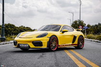 Dân chơi Sài Gòn chi hơn 800 triệu độ Porsche 718 Cayman lên GT4