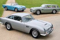 Ba chiếc xe Aston Martin DB5 đời cổ này bán hơn 129 tỷ đồng