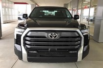 Toyota Tundra Limited 2022 chào bán hơn 4 tỷ đồng tại Hà Nội