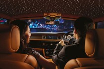 Starlight Headliner - cho người mẫn cảm ánh sáng xe Rolls-Royce siêu sang