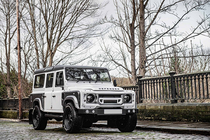 "Soi" Land Rover Defender 110 độ Wide-Track hầm hố hơn 76.000 USD