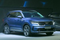 Kia Sorento Hybrid 2023 tiết kiệm xăng đã nhận cọc tại Việt Nam