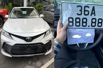 Toyota Camry chuyển vùng từ Nam Định về Thanh Hoá trúng biển "VIP”