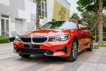 BMW 3-Series tại Việt Nam đang rẻ hơn Toyota Camry?