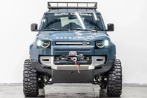 "Soi" Land Rover Defender độ off-road Apocalypse 6×6 giá 2,4 tỷ đồng