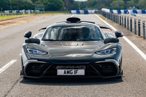 Tận thấy siêu xe Mercedes-AMG One triệu đô đầu tiên tại London