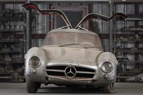 "Đống sắt vụn" Mercedes-Benz 300 SL cũ nát có giá tới 150 tỷ 