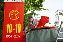 Hà Nội rực rỡ cờ hoa