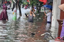 Mưa lớn tại Hải Phòng, nhiều tuyến đường ngập sâu cả mét