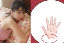 Có 5 nốt ruồi đen trên cơ thể, càng về già càng giàu có