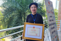 Những cô giáo dành cả thanh xuân… “cõng chữ lên non”