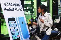 Bloomberg: Người Việt bị Apple phù phép... mê muội mua iPhone, iPad