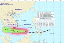 Bão số 16 tăng cấp khi vào quần đảo Trường Sa, gây sóng cao 10m