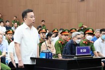Chuyến bay giải cứu: Kẻ khóc xin giảm án tử, người ví mình “tội đồ”