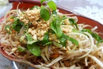 Nộm hoa chuối tai heo chua ngọt