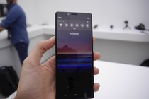 Sony Xperia 1 với chip SD855 và màn hình 4K xuất hiện ở Anh