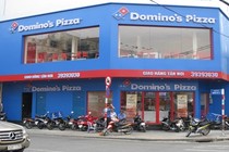 Hấp dẫn với bánh pizza viền phô mai mới của Domino’s